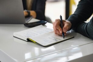 The Exit Advisor - Contact us